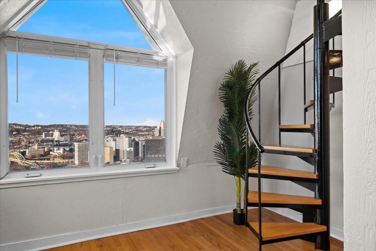 Skyline At Your Door - Studio With A View พิตต์สเบิร์ก ภายนอก รูปภาพ