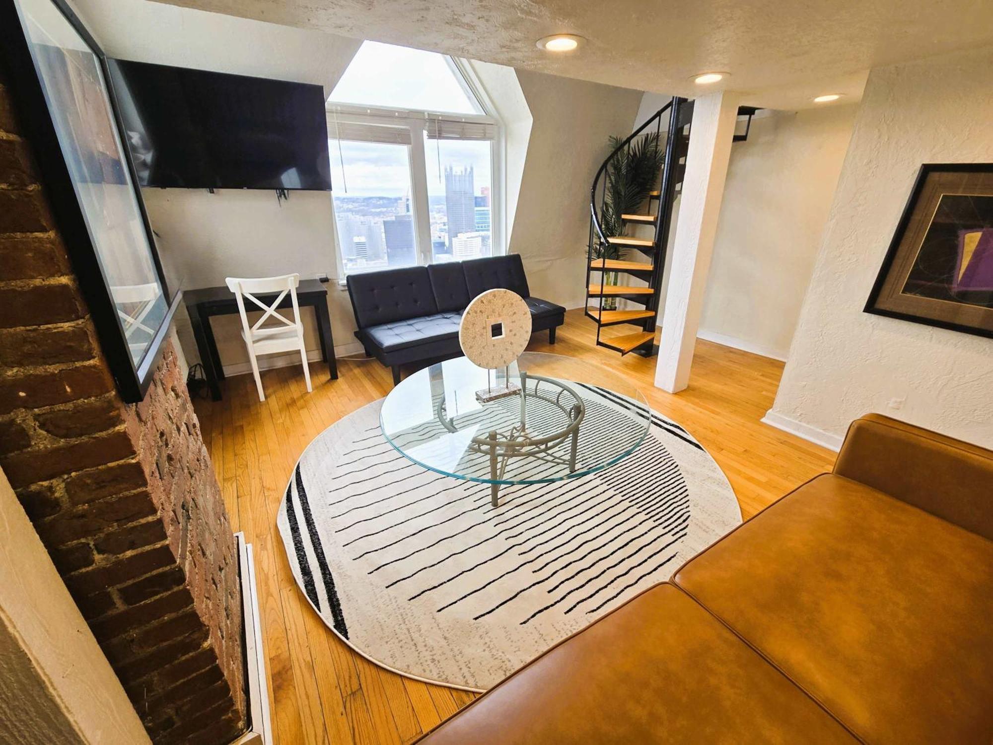 Skyline At Your Door - Studio With A View พิตต์สเบิร์ก ภายนอก รูปภาพ